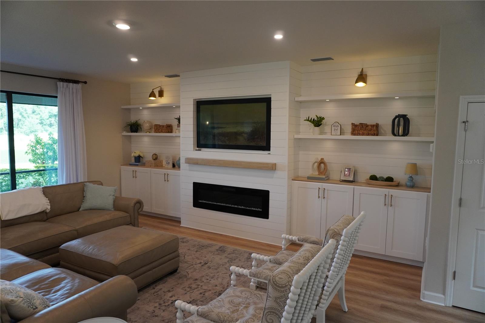 LORRAINE LAKES PH I - Residential Lease