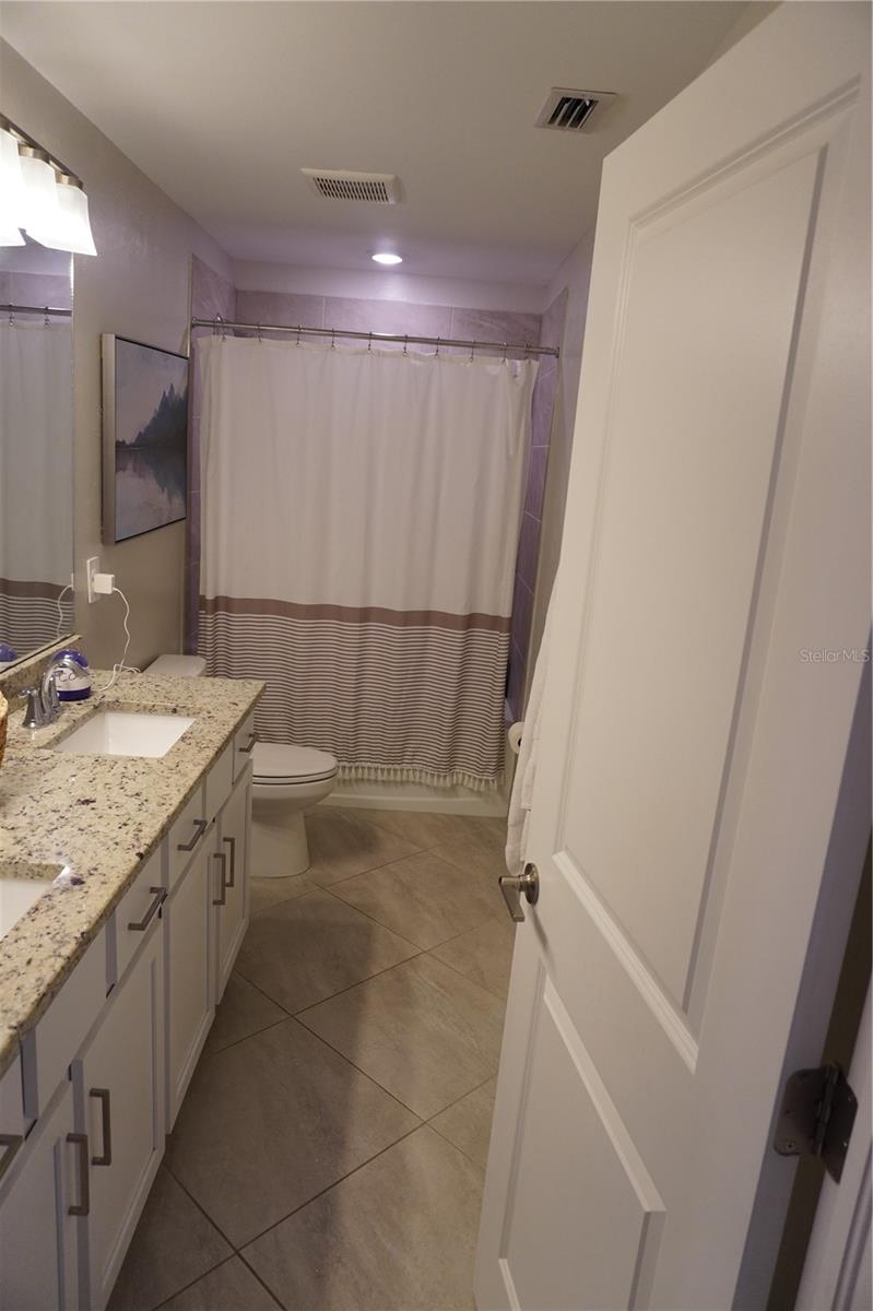 LORRAINE LAKES PH I - Residential Lease