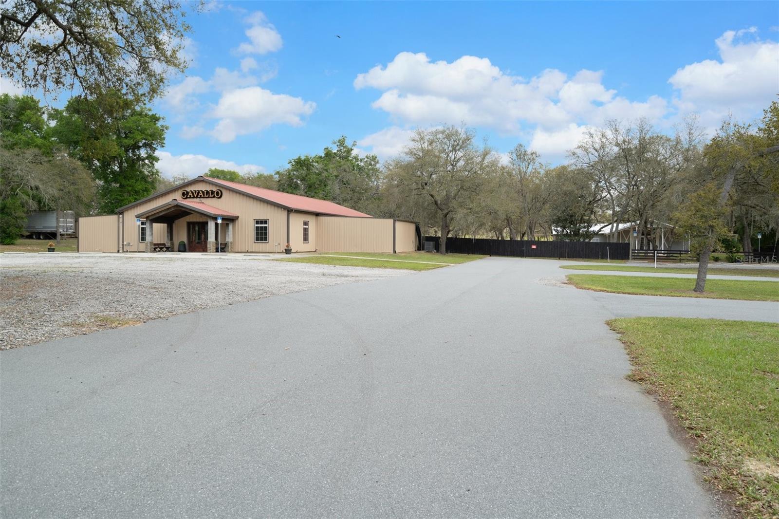 UNREC TRACTS IN 18-20S-19E - Residential