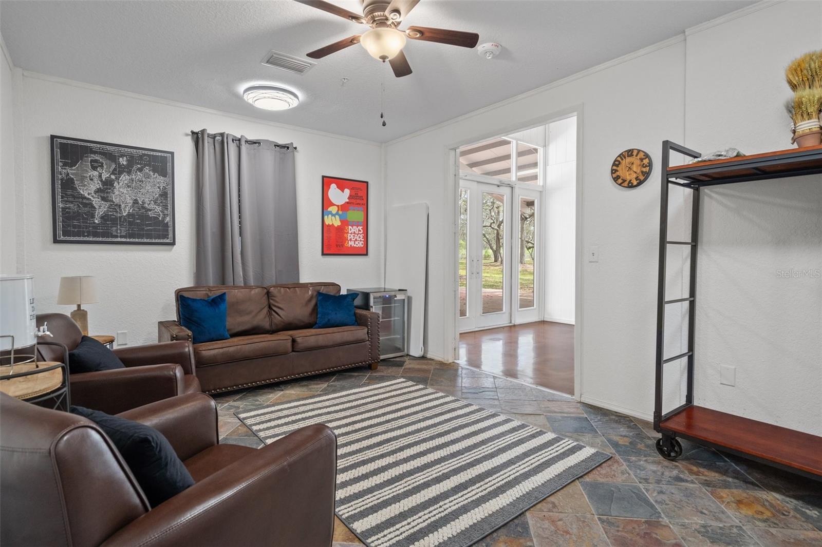 UNREC TRACTS IN 18-20S-19E - Residential