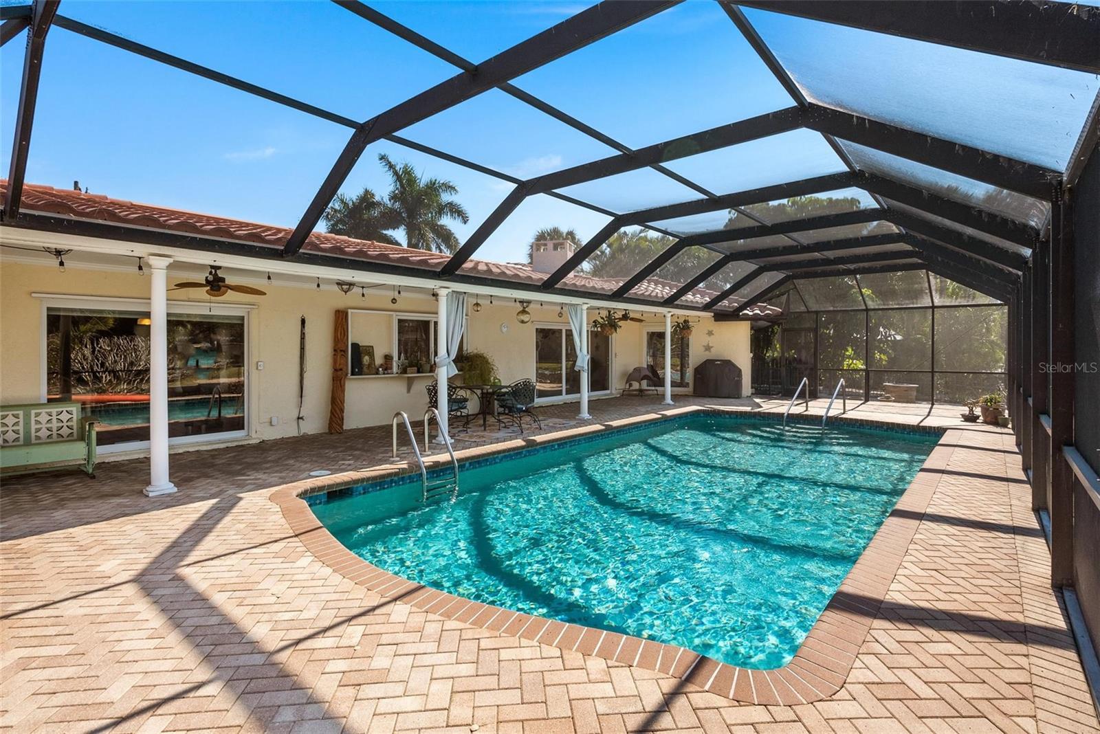 SIESTA ISLES - Residential Lease