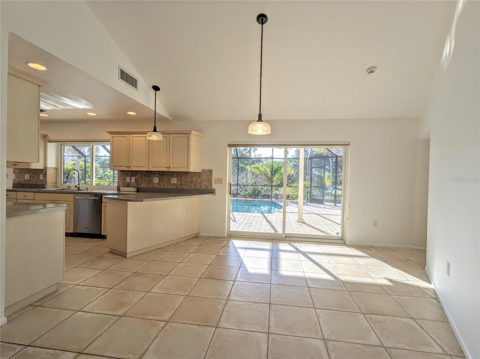 SIESTA ISLES - Residential Lease