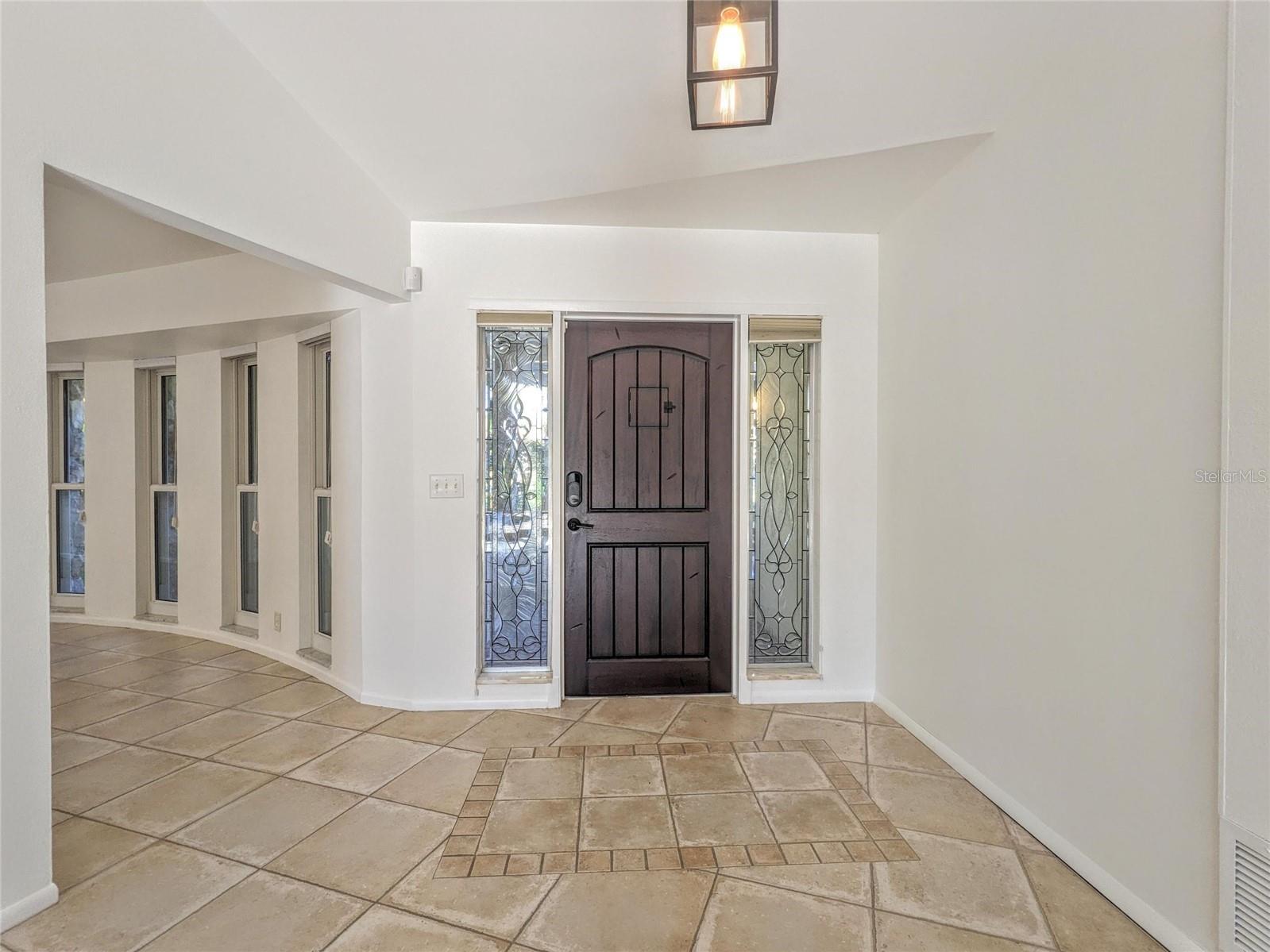 SIESTA ISLES - Residential Lease