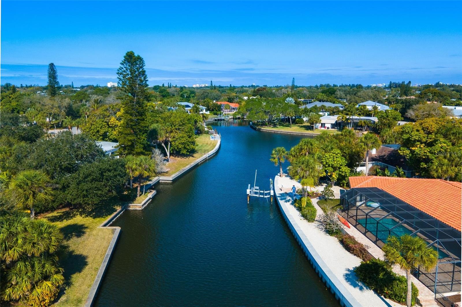 SIESTA ISLES - Residential Lease