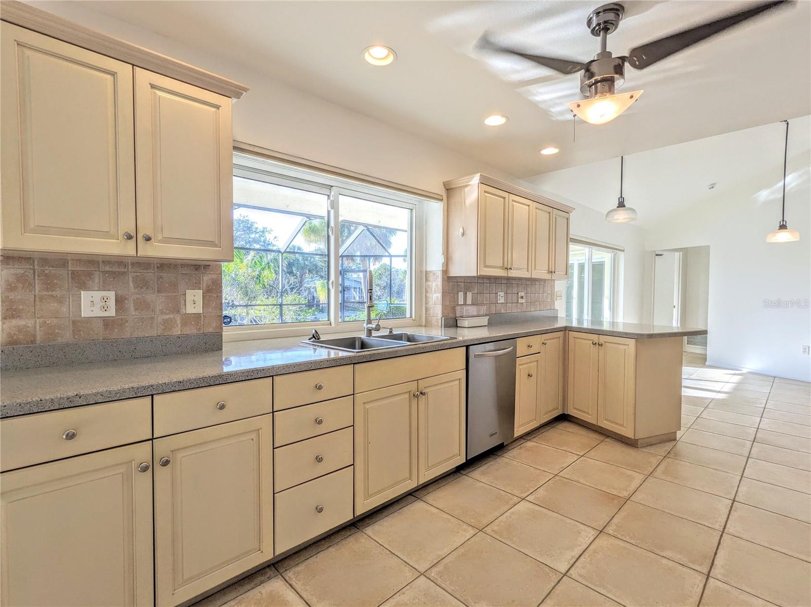 SIESTA ISLES - Residential Lease