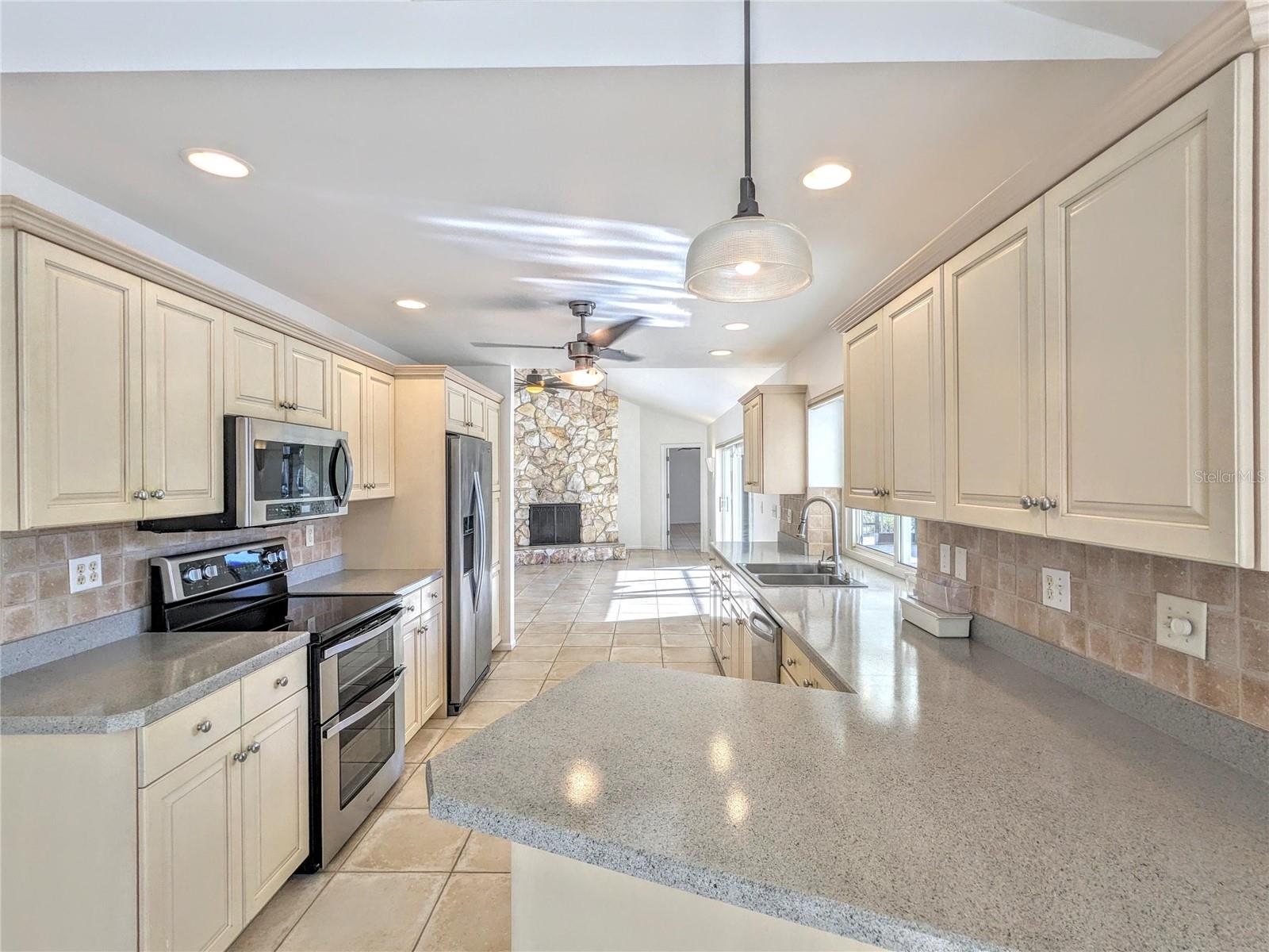 SIESTA ISLES - Residential Lease