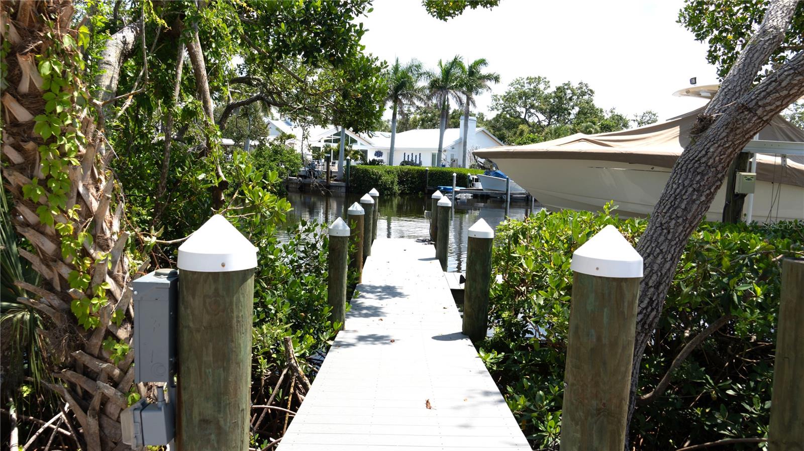 THE SANDERLING CLUB - Land
