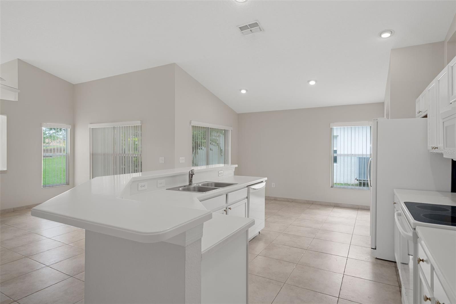 PLANTATION PALMS PH 06 - Residential