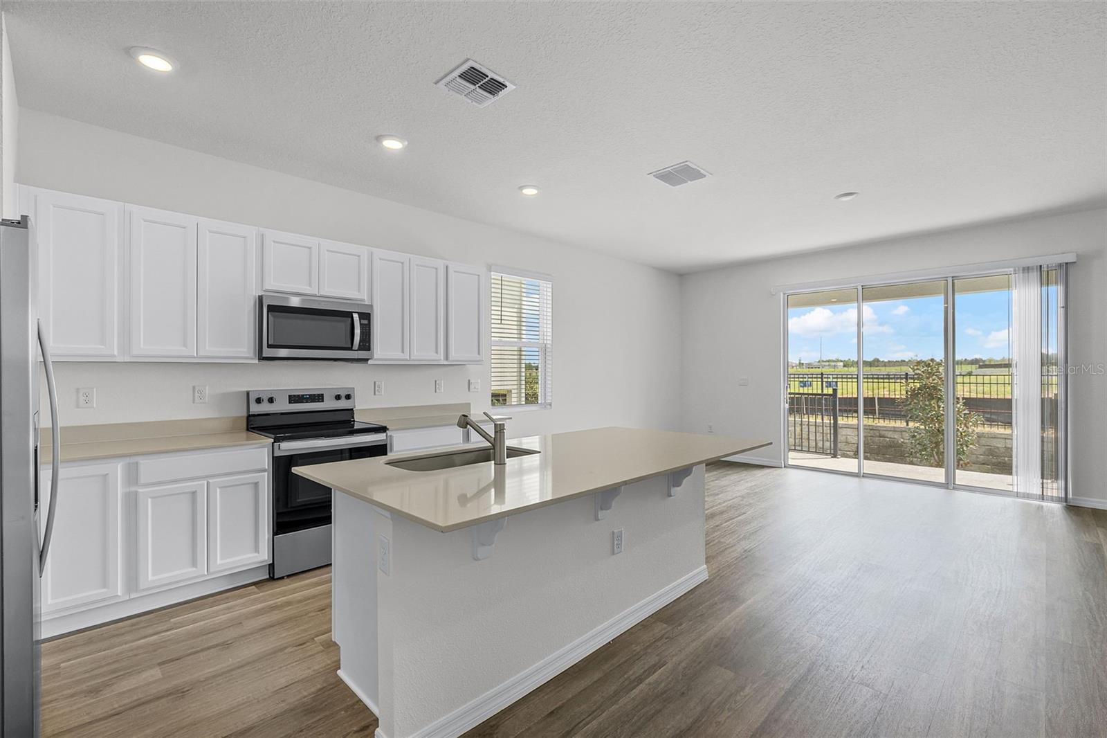 HARMONY ON LAKE ELOISE - Residential