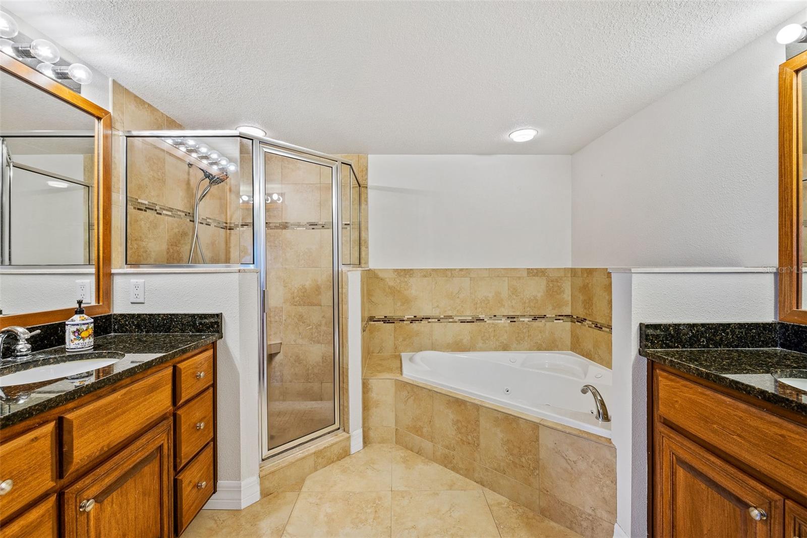 OCEAN WALK/NEW SMYRNA BCH BLDG - Residential