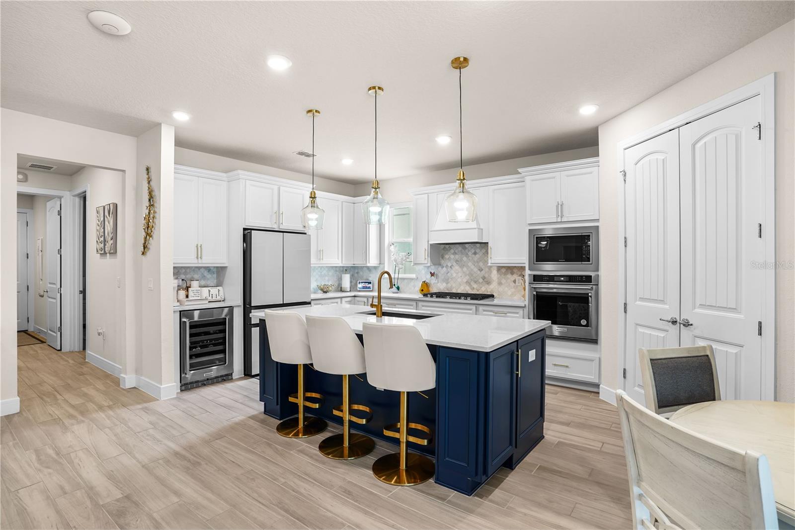 WINDING MDWS - Residential