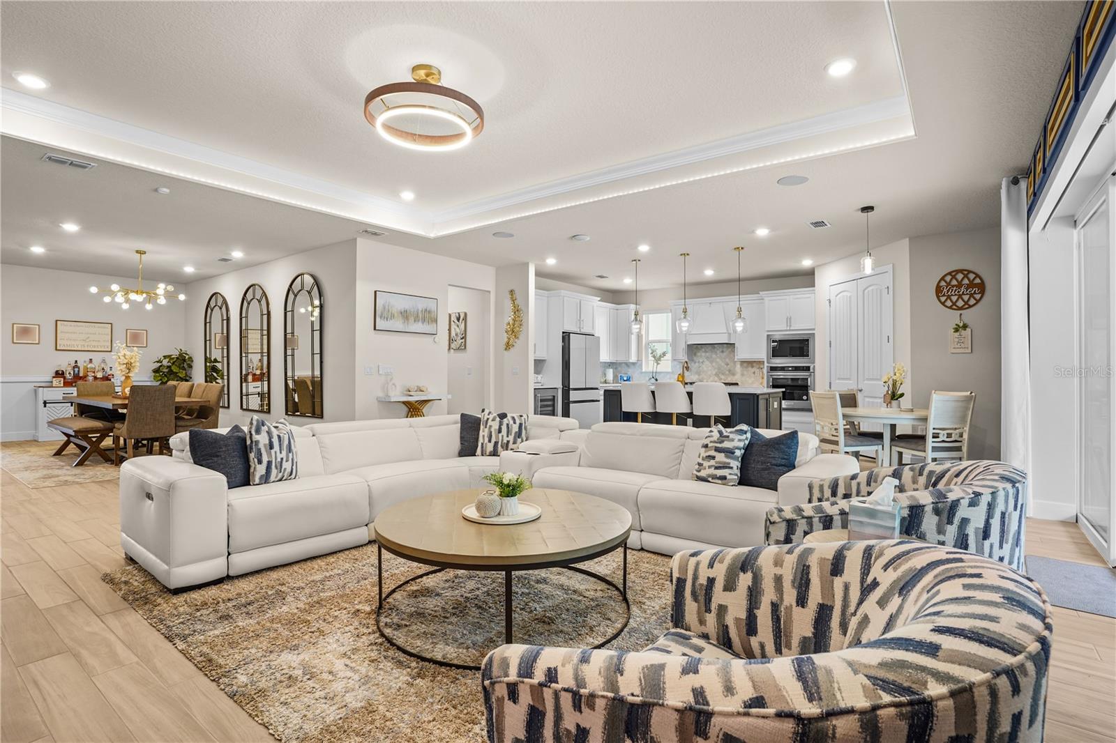WINDING MDWS - Residential