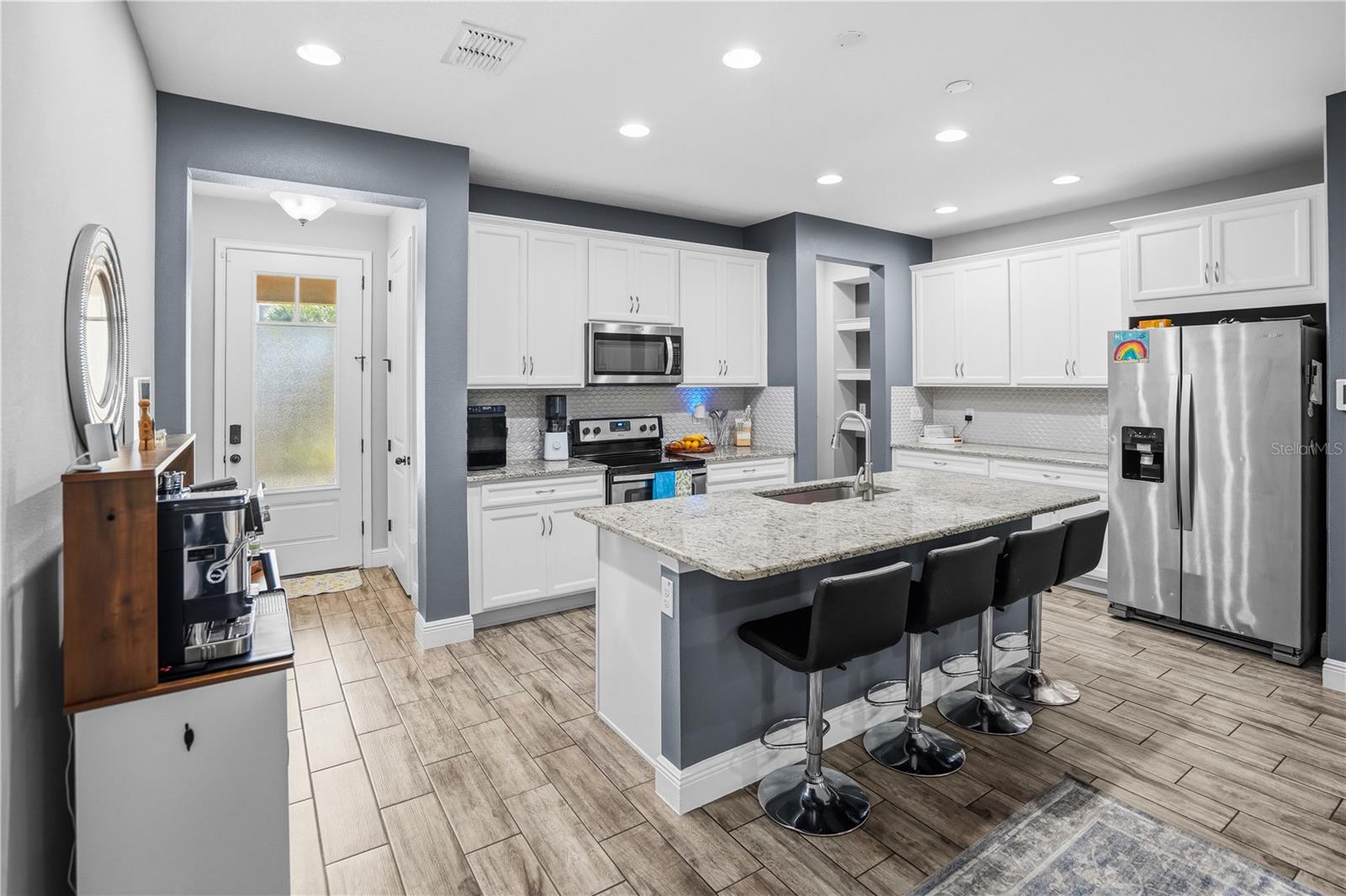 BAYSIDE TERRACE - Residential