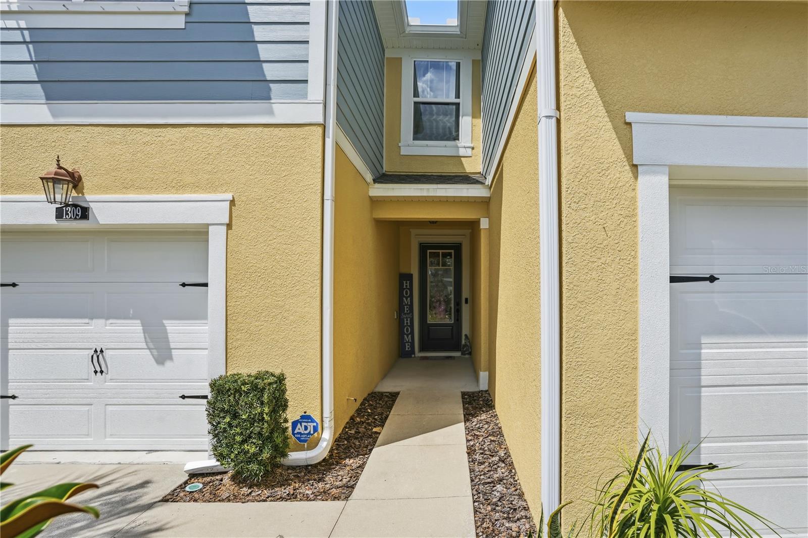 BAYSIDE TERRACE - Residential