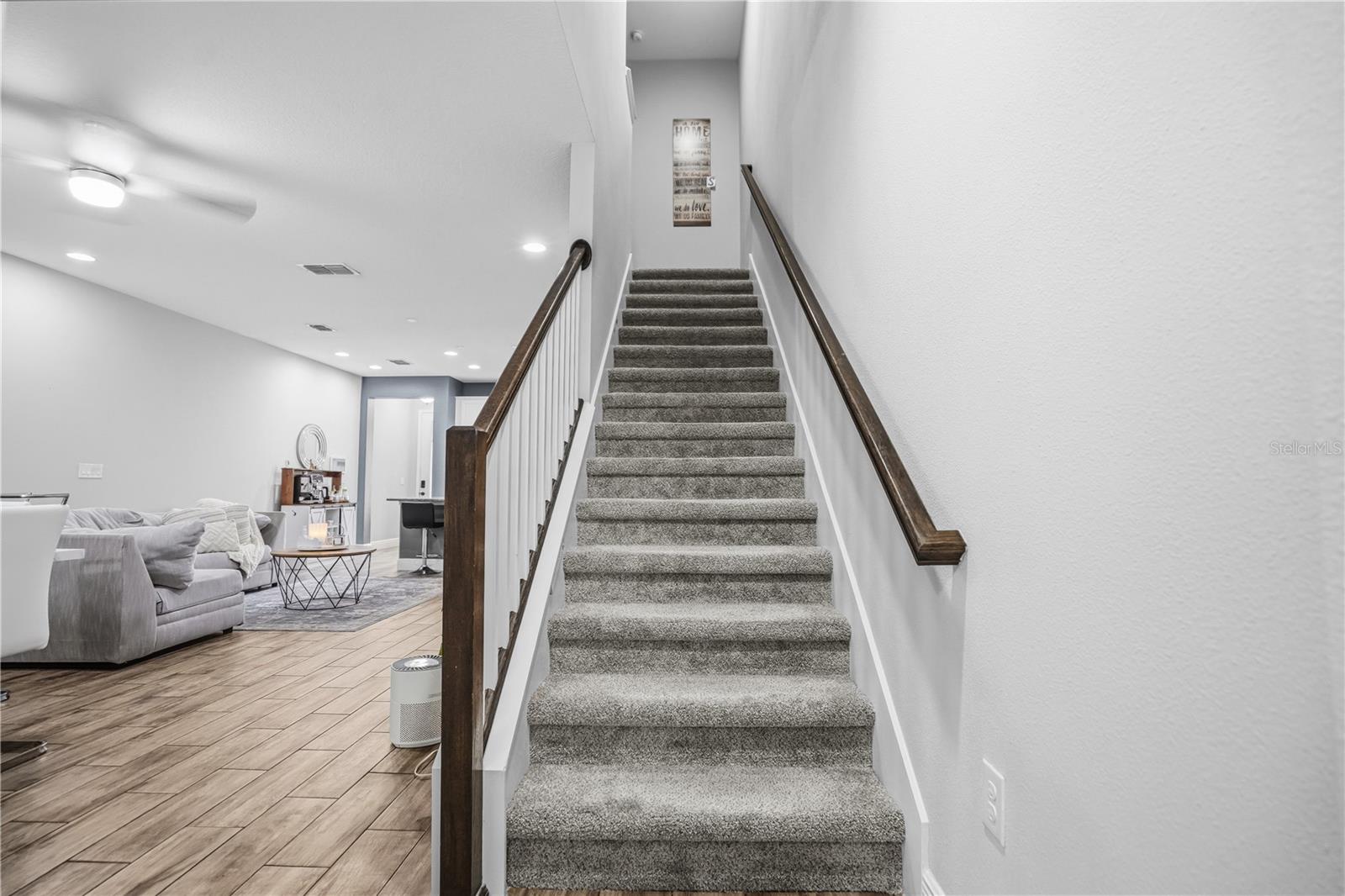 BAYSIDE TERRACE - Residential
