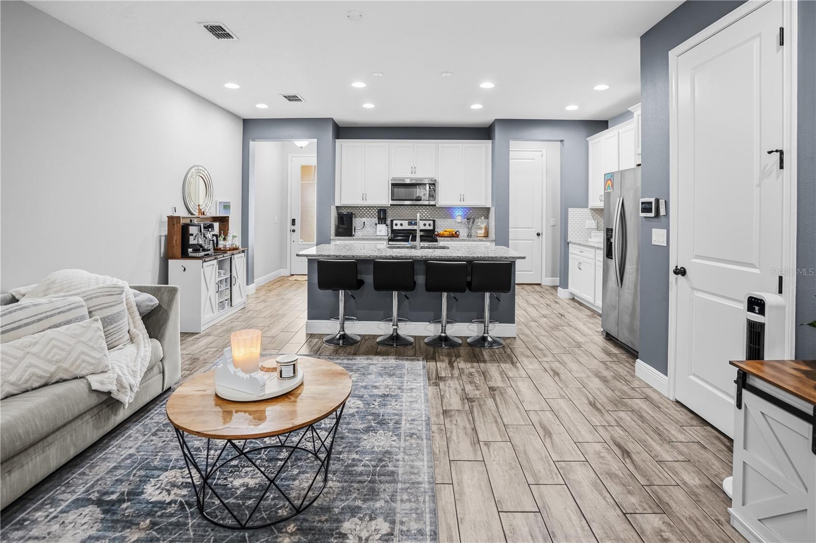 BAYSIDE TERRACE - Residential