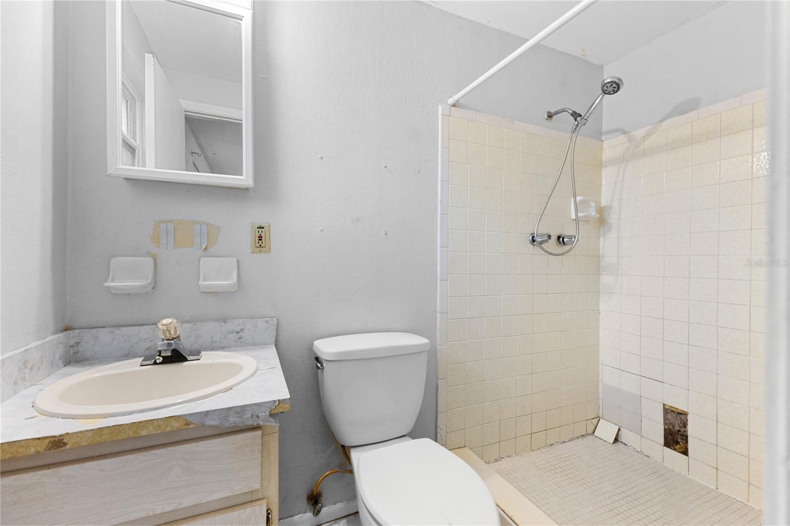 DUROLIFE HOMES - Residential