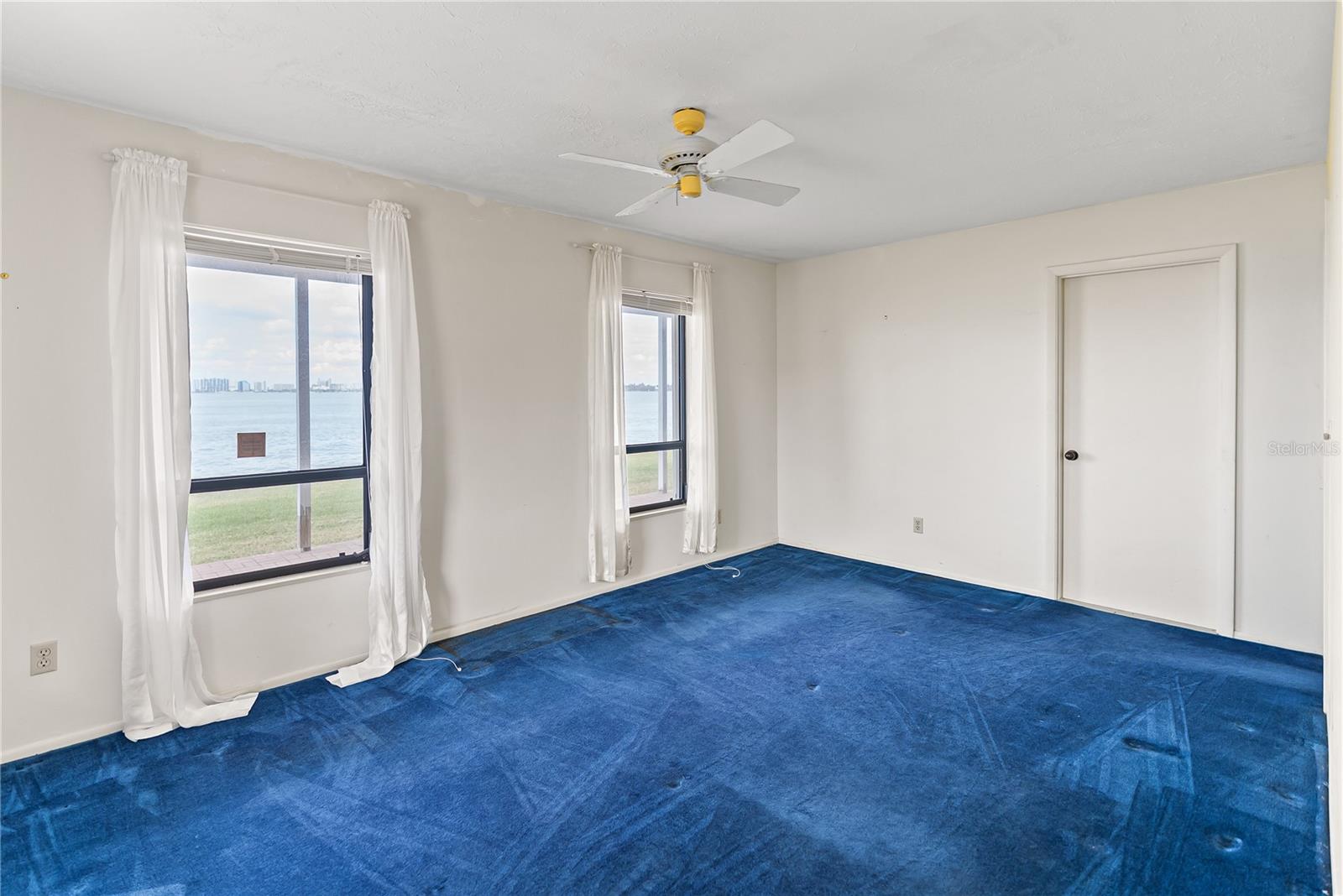 BAY ISLAND - Residential