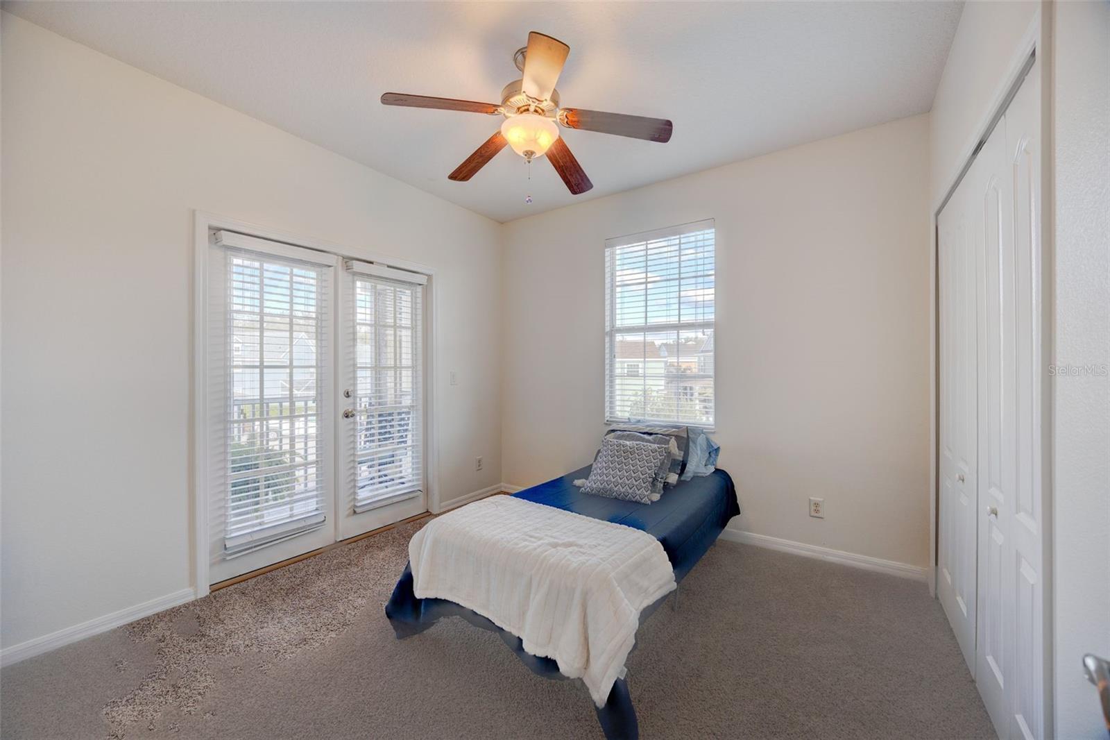 LUXURY CONDO AT FISHHAW - Residential