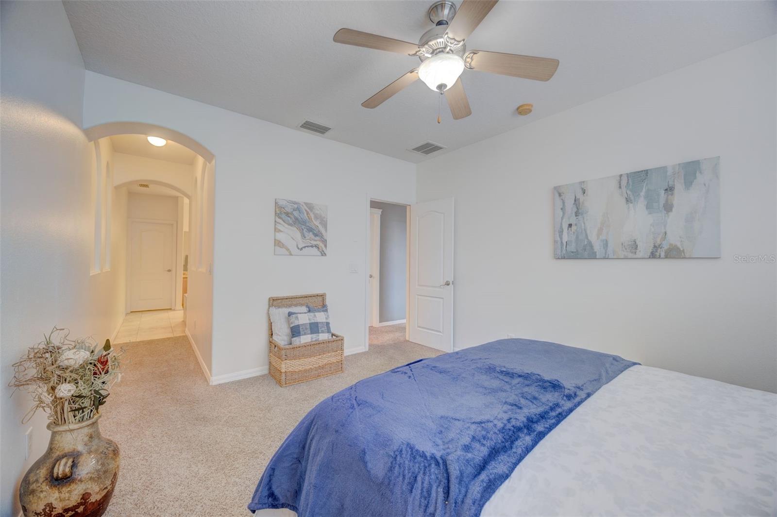 LUXURY CONDO AT FISHHAW - Residential