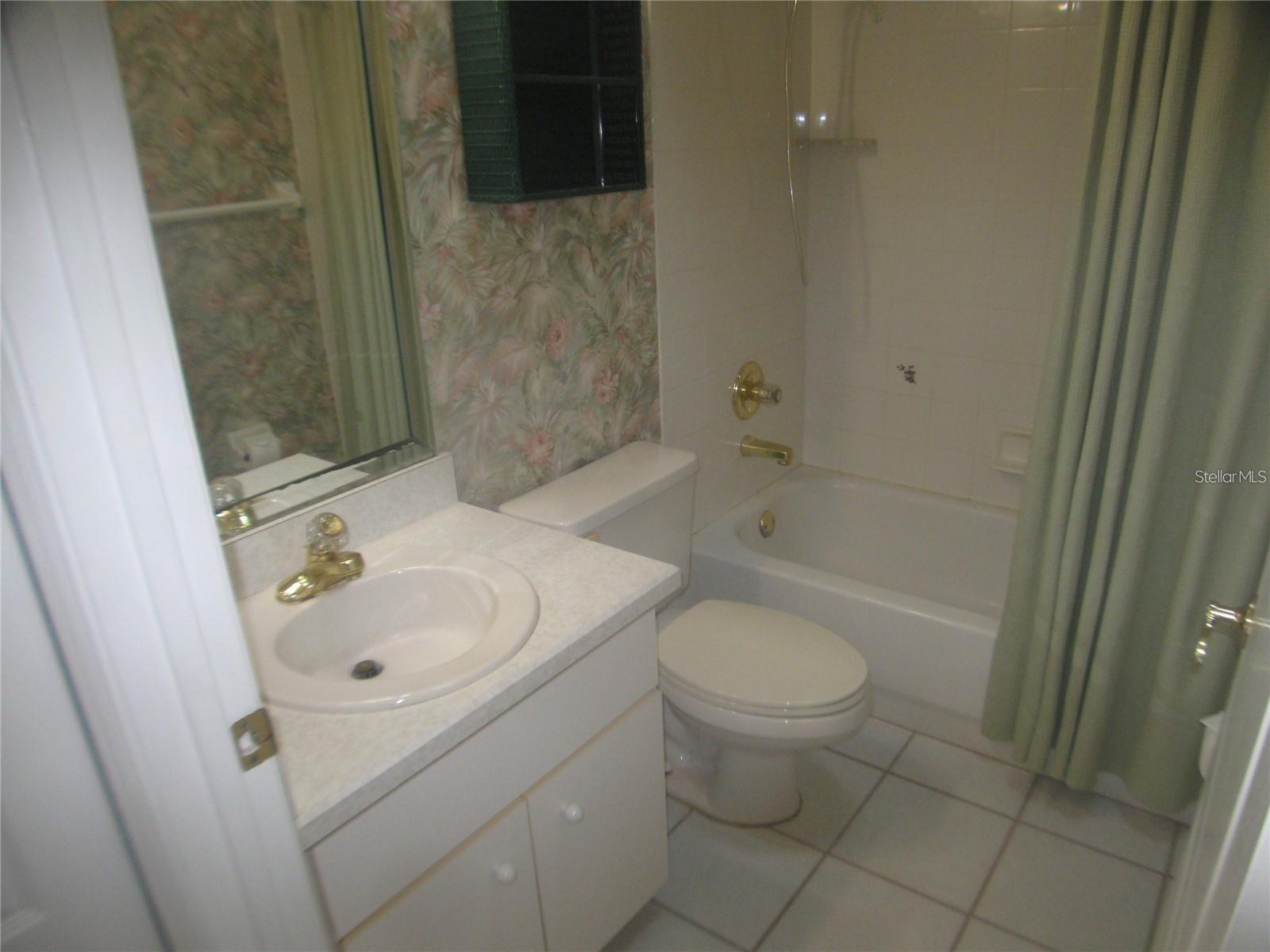 SUMMER TREES UNIT 03D REP - Residential Lease
