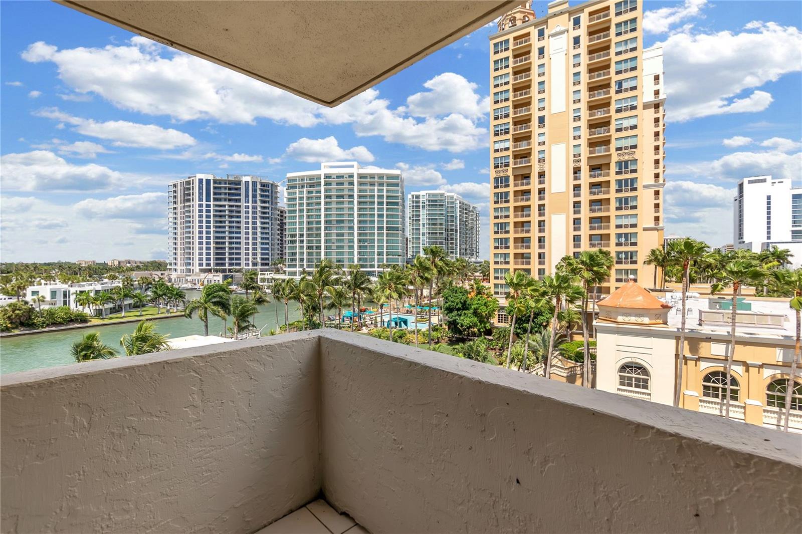 LAWRENCE POINTE I - Residential