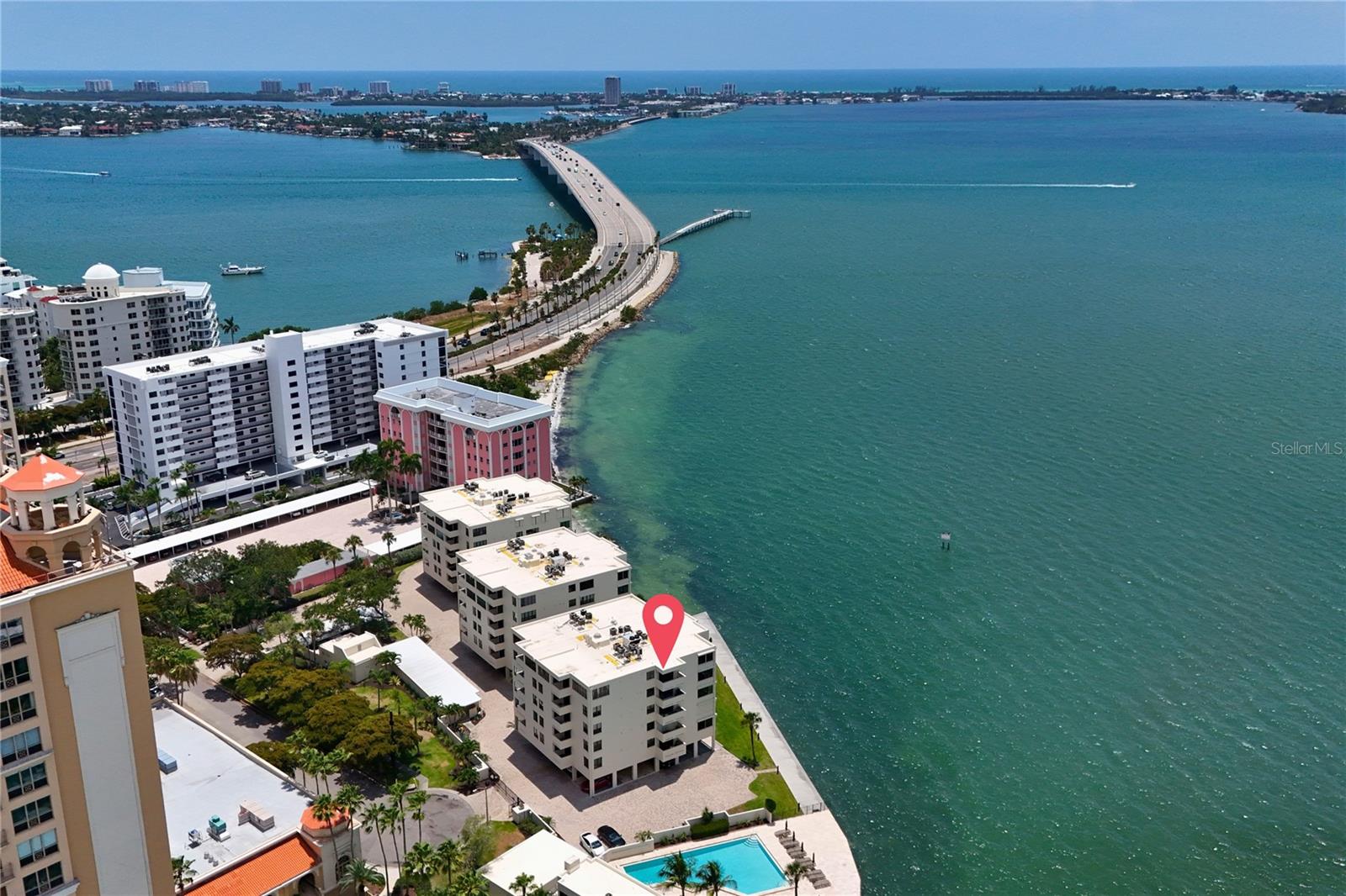 LAWRENCE POINTE I - Residential