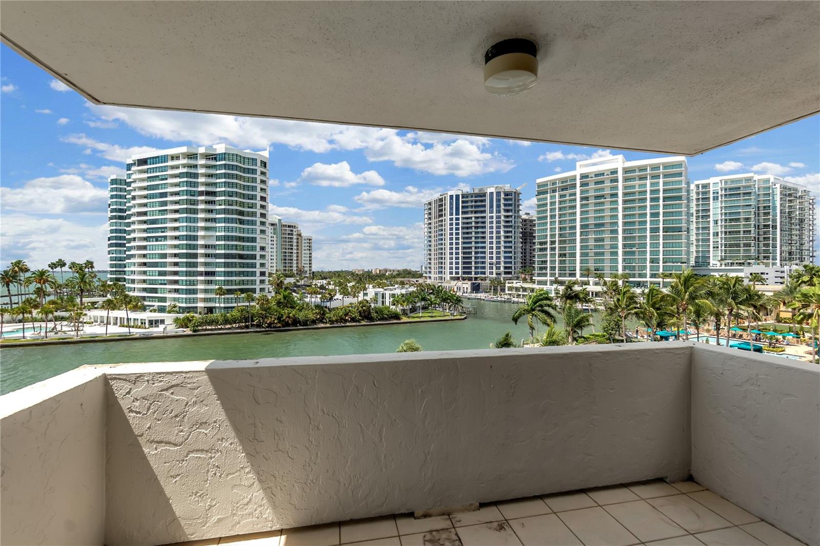 LAWRENCE POINTE I - Residential