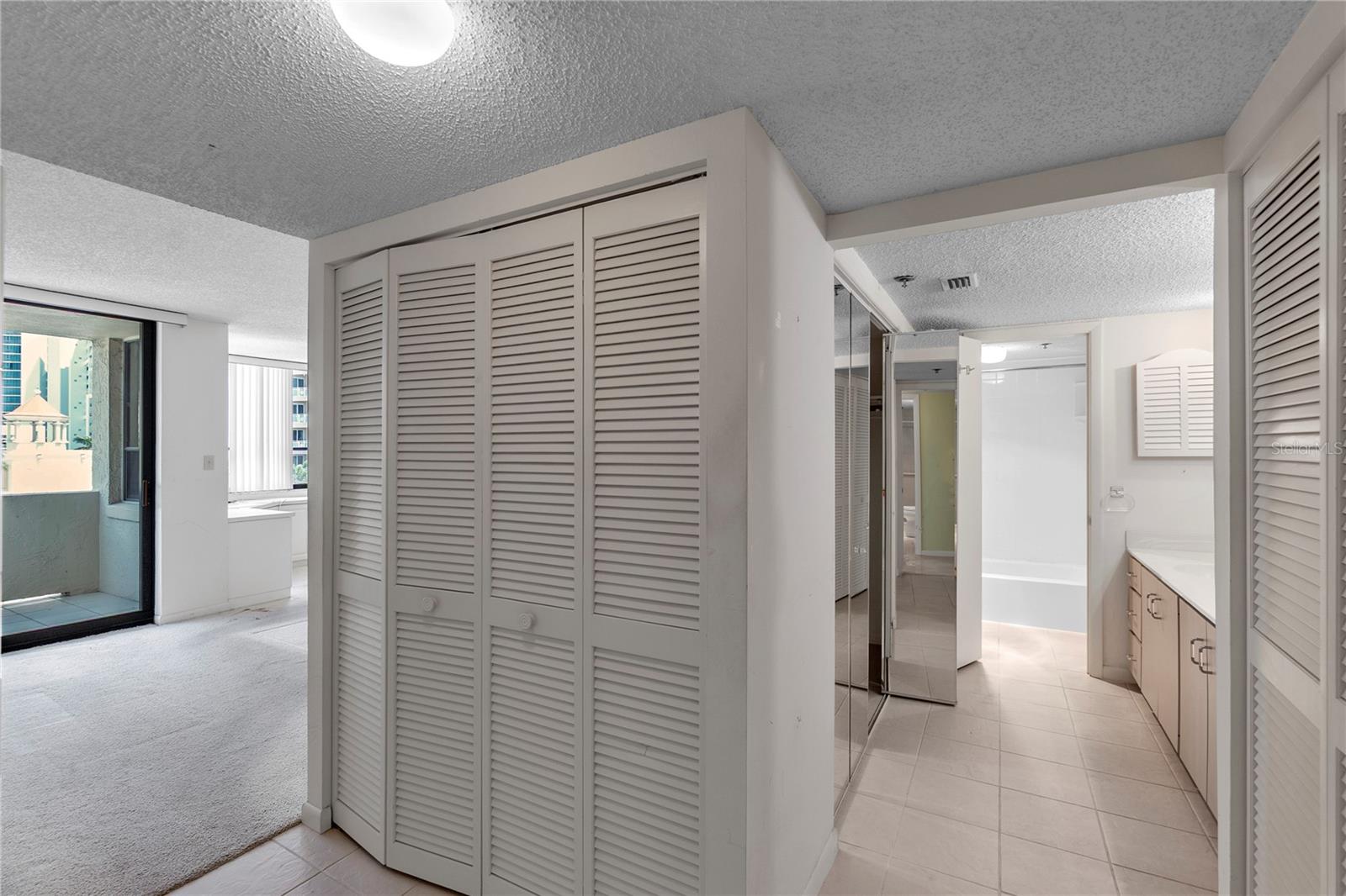 LAWRENCE POINTE I - Residential