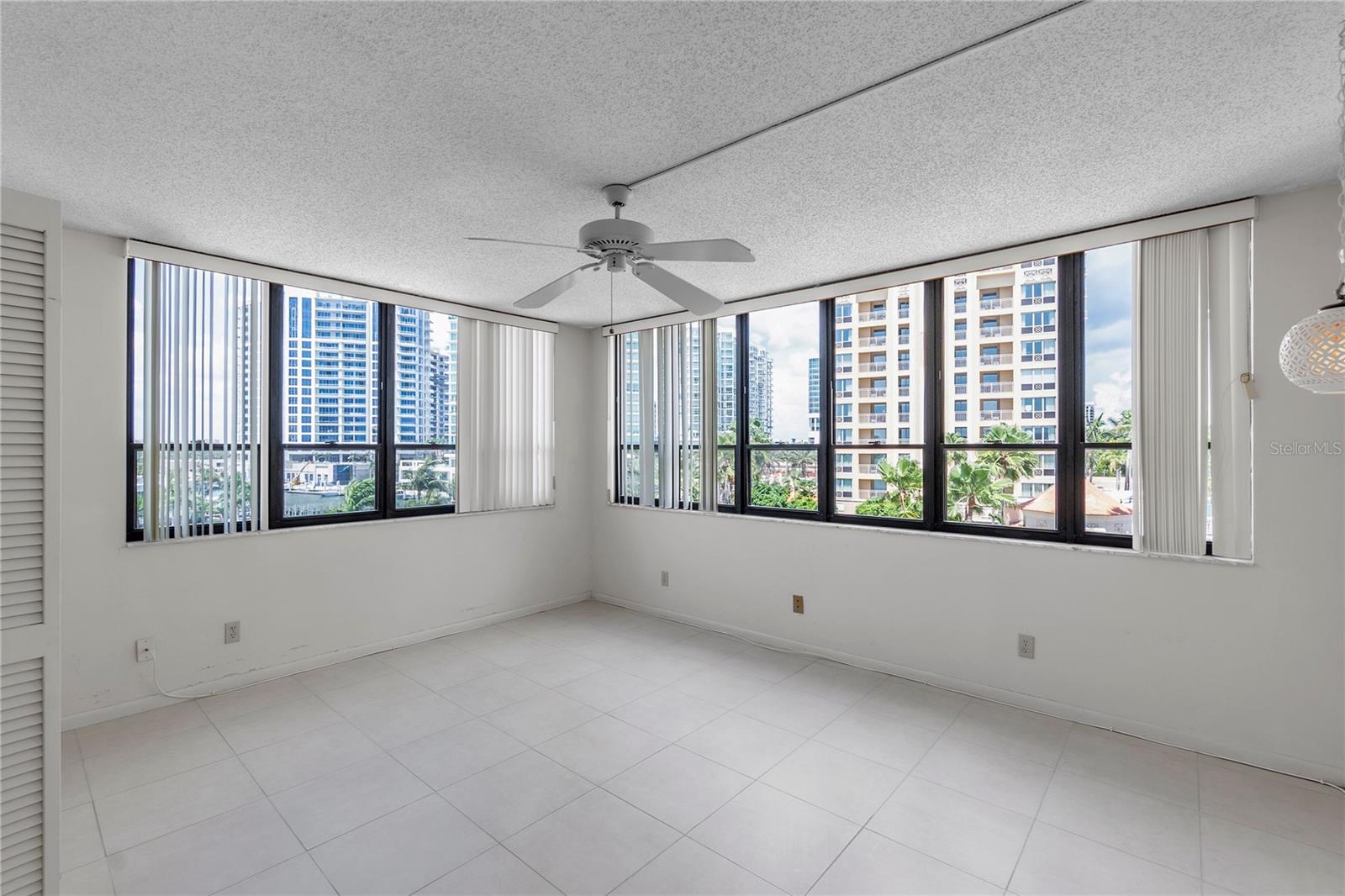 LAWRENCE POINTE I - Residential