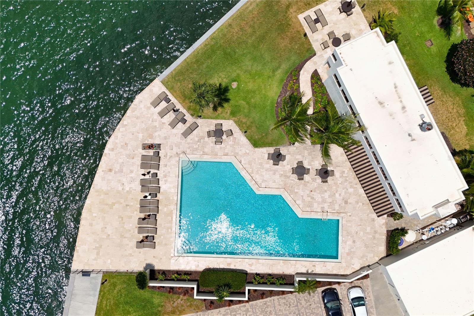 LAWRENCE POINTE I - Residential