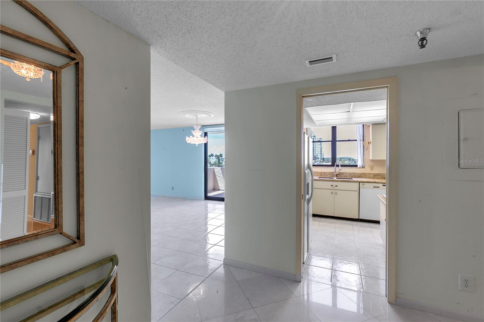 LAWRENCE POINTE I - Residential