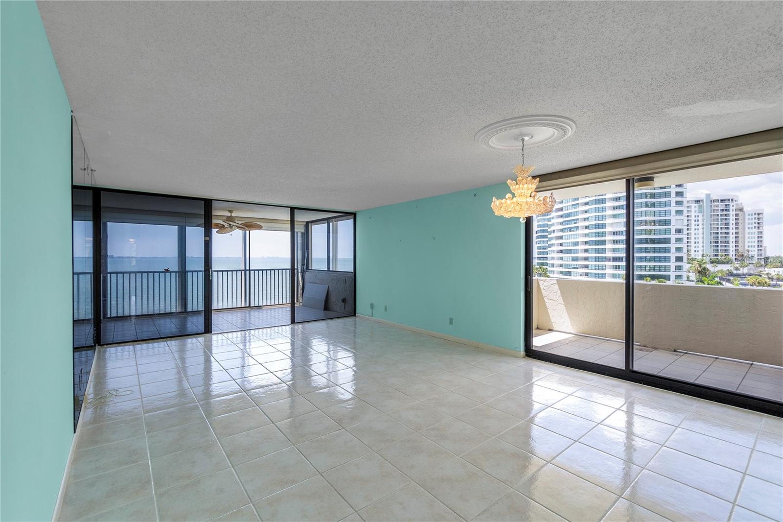 LAWRENCE POINTE I - Residential