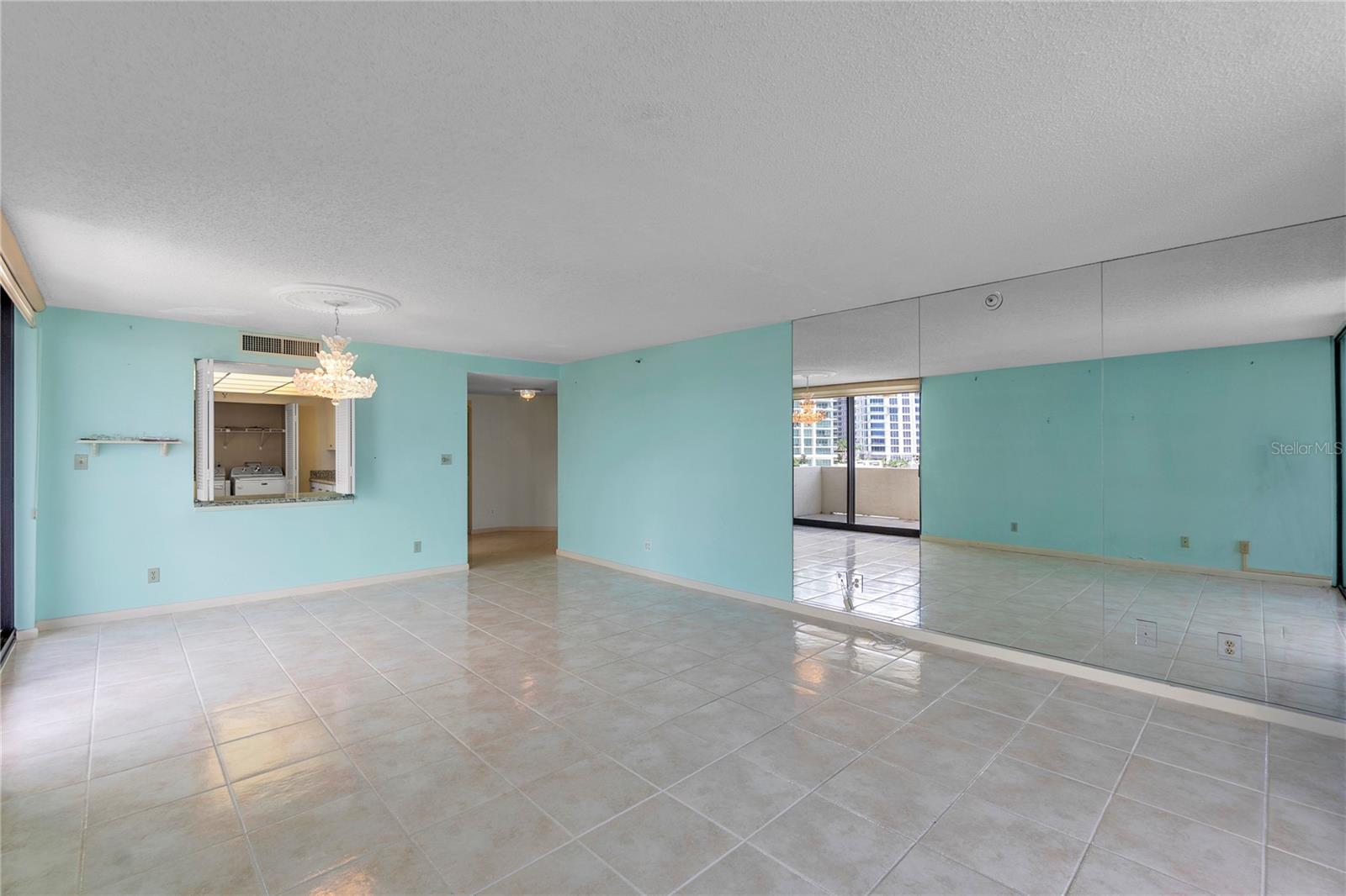 LAWRENCE POINTE I - Residential