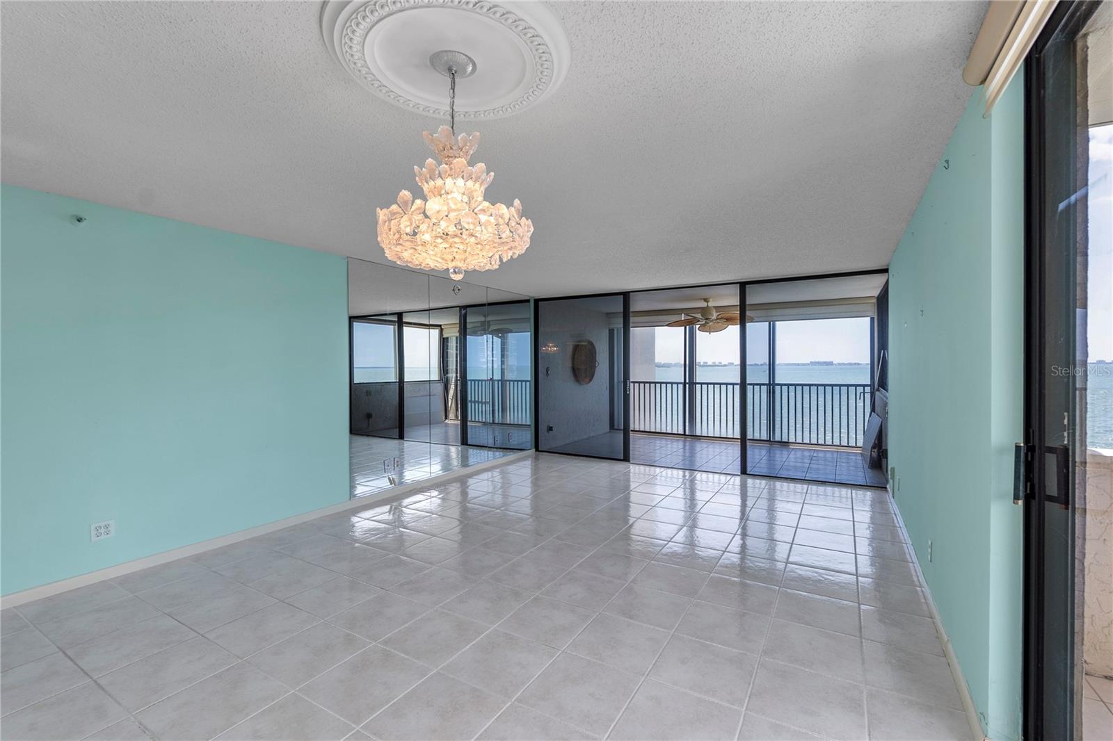 LAWRENCE POINTE I - Residential