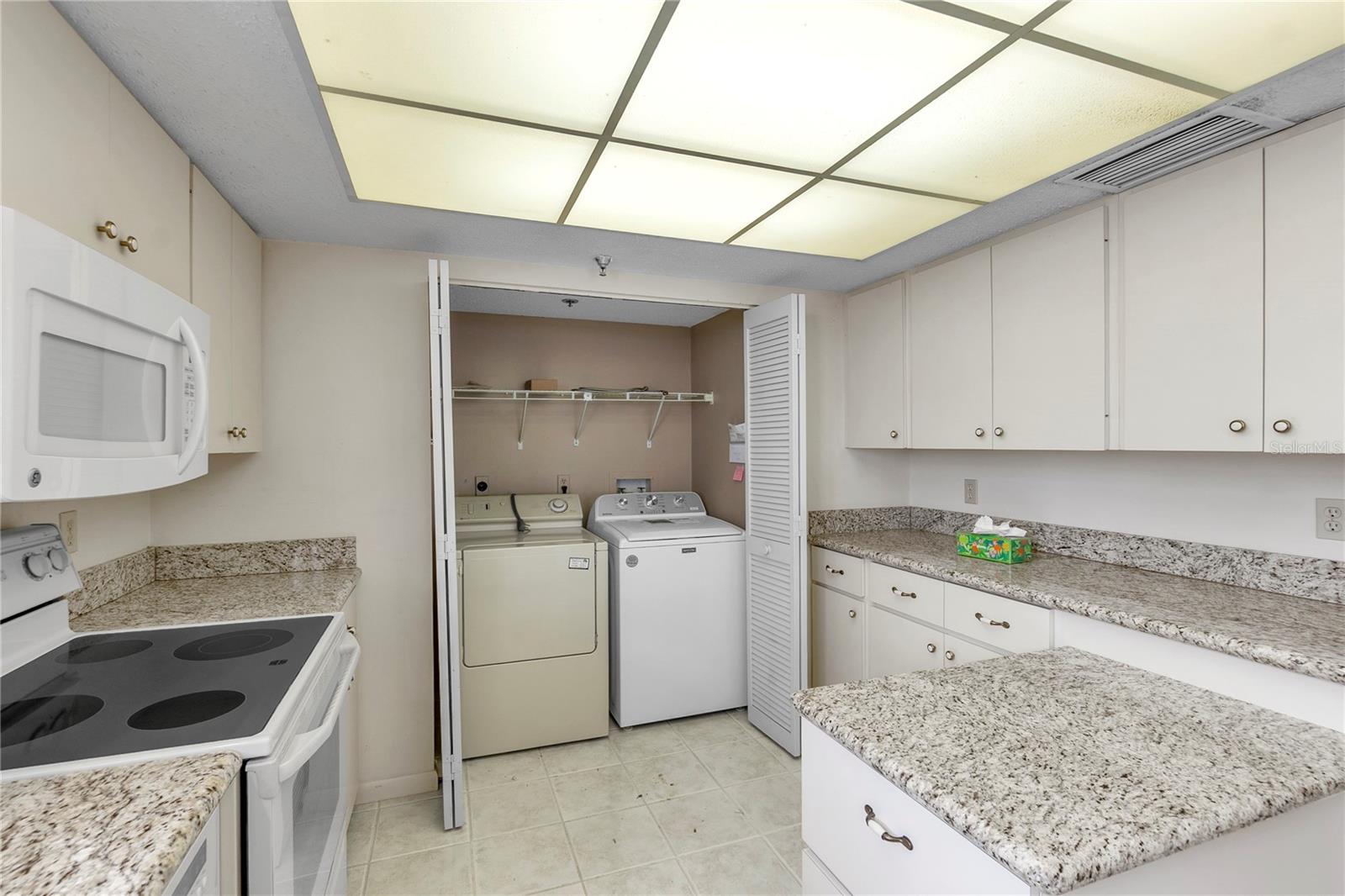 LAWRENCE POINTE I - Residential