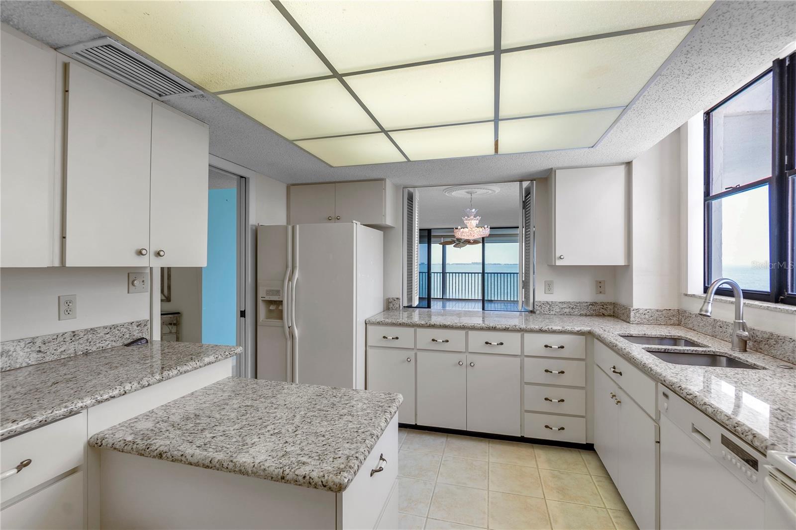LAWRENCE POINTE I - Residential