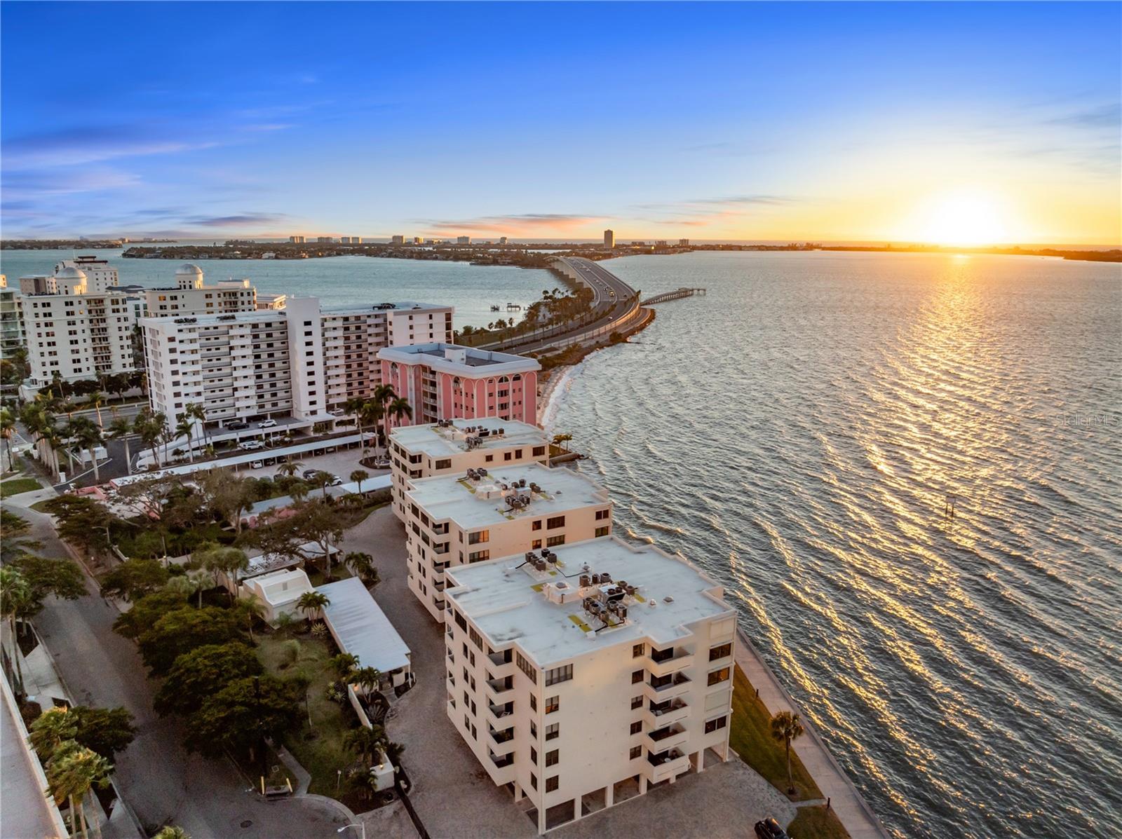LAWRENCE POINTE I - Residential