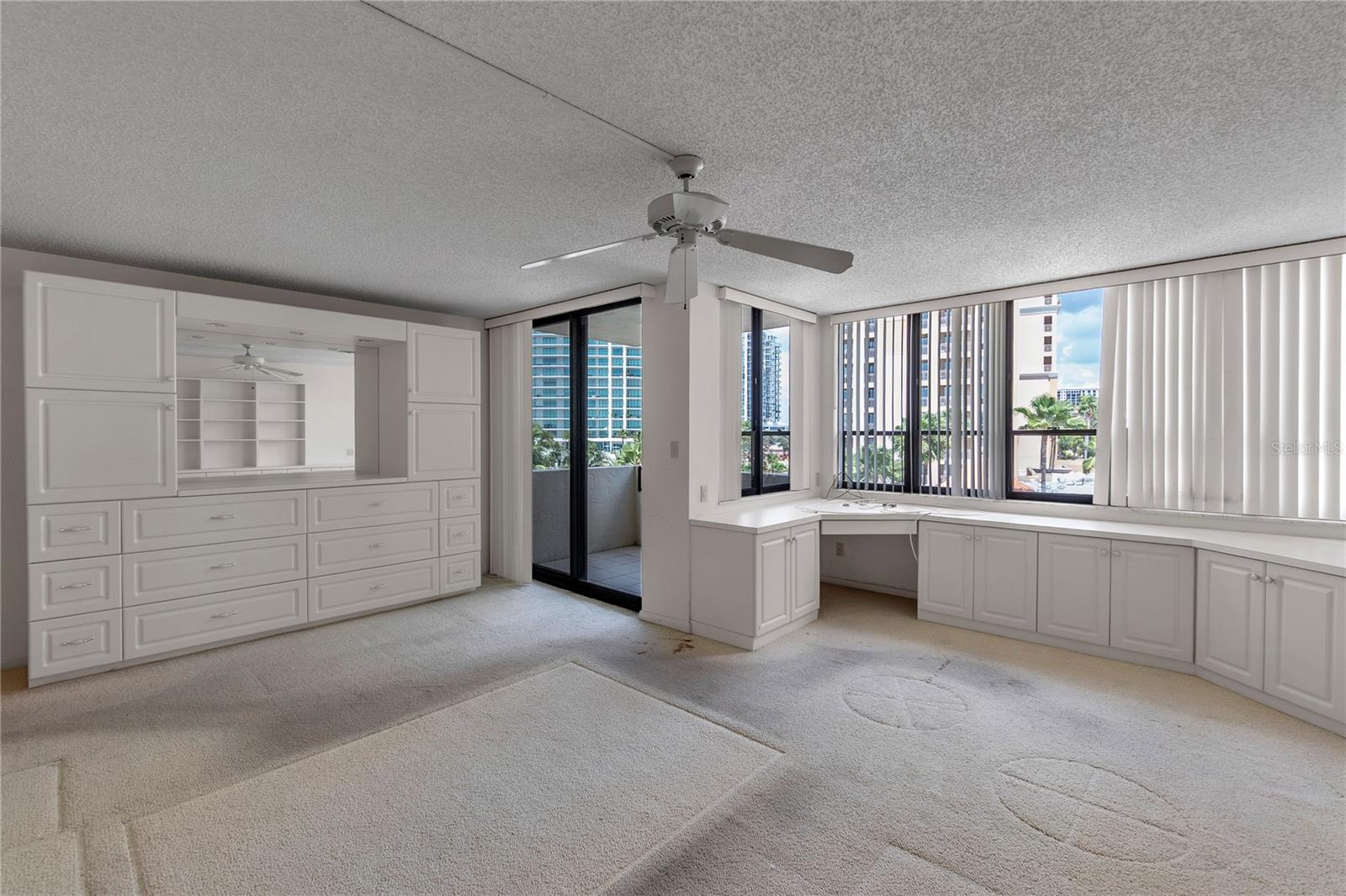 LAWRENCE POINTE I - Residential
