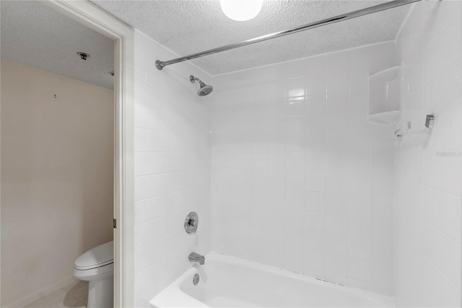 LAWRENCE POINTE I - Residential