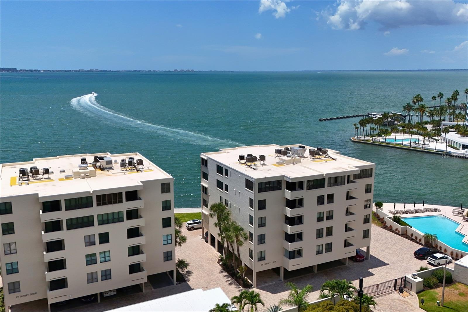LAWRENCE POINTE I - Residential