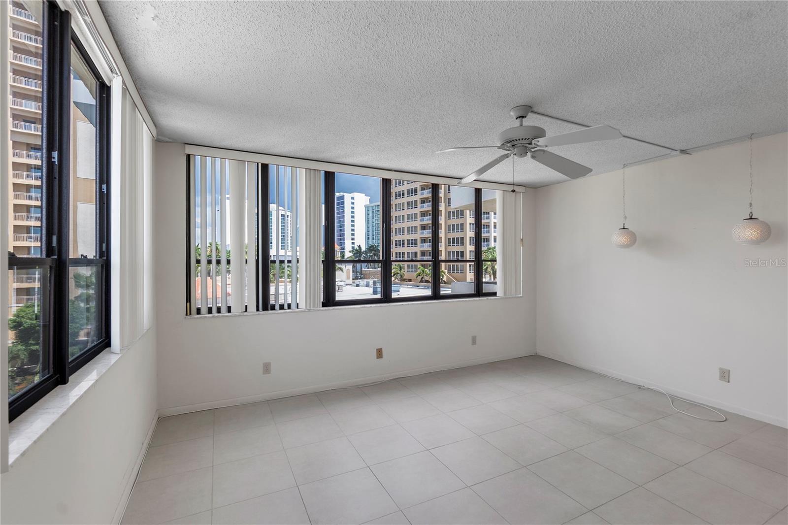 LAWRENCE POINTE I - Residential