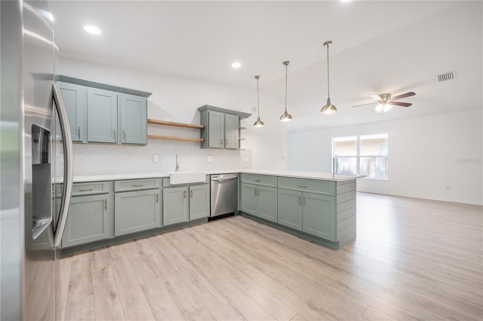 CALIFORNIA HEIGHTS - Residential Lease