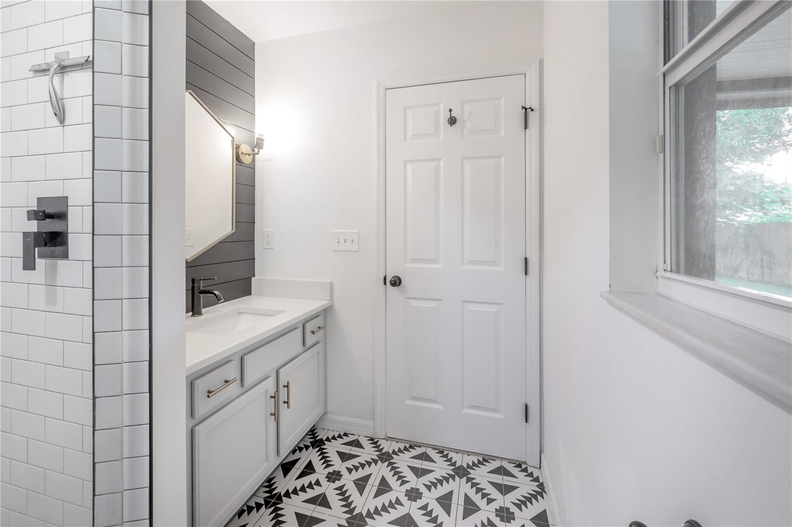 CALIFORNIA HEIGHTS - Residential Lease