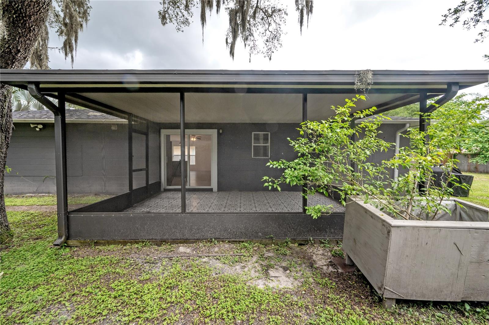 CALIFORNIA HEIGHTS - Residential Lease