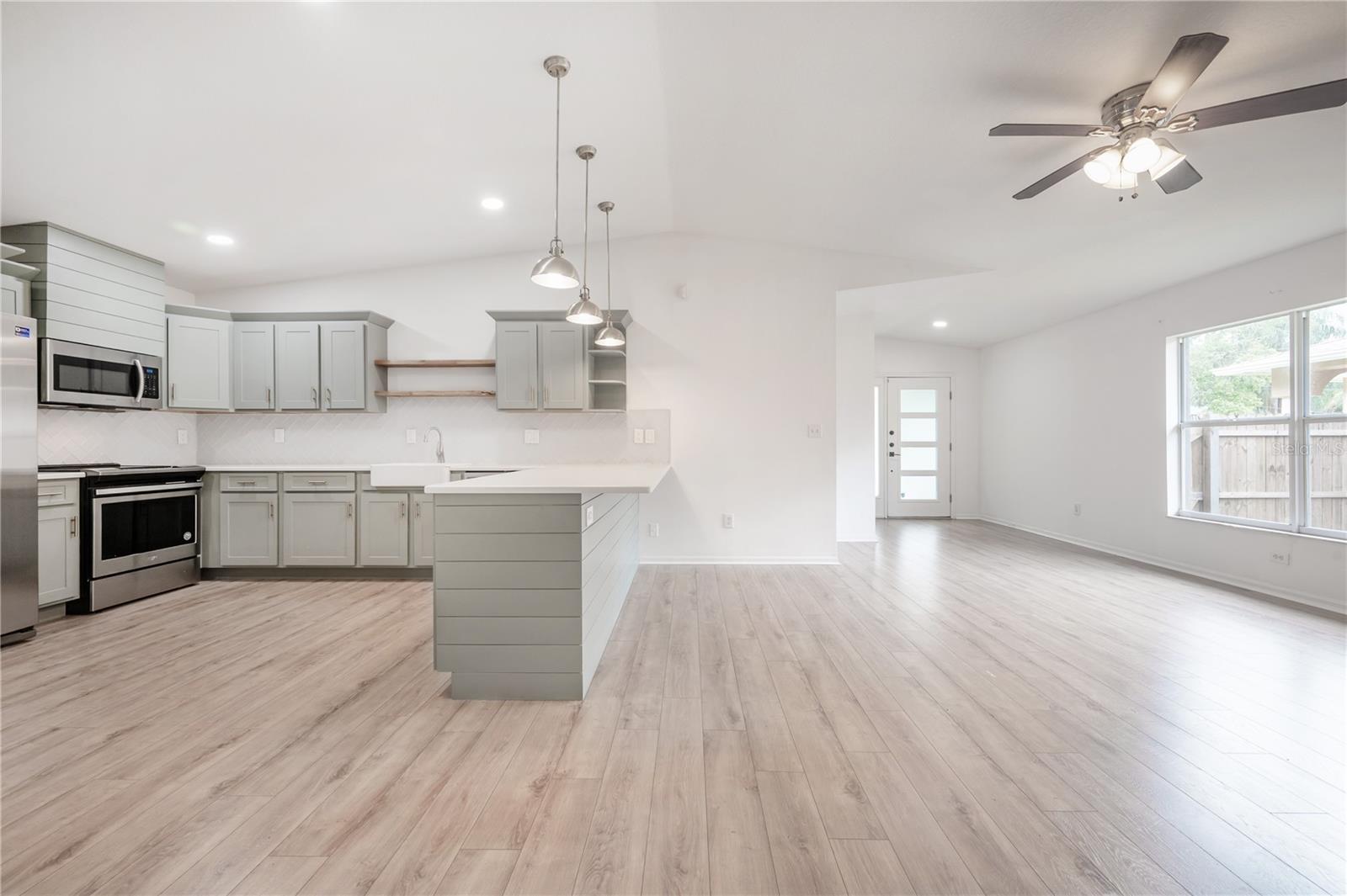 CALIFORNIA HEIGHTS - Residential Lease