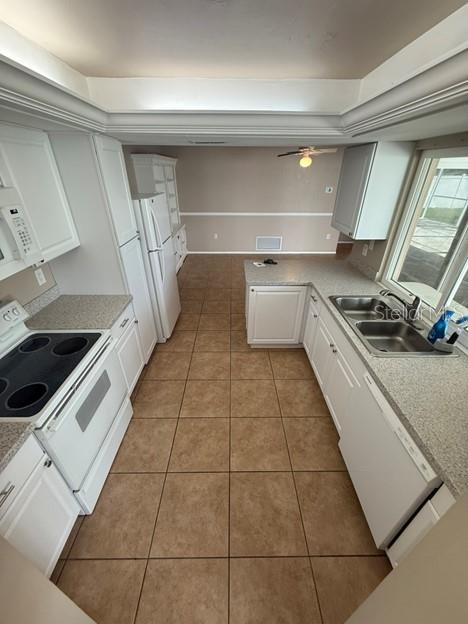 GLEN OAKS COUNTRY CLUB ESTATES - Residential Lease