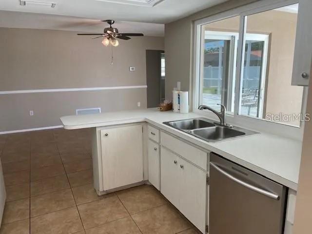 GLEN OAKS COUNTRY CLUB ESTATES - Residential Lease