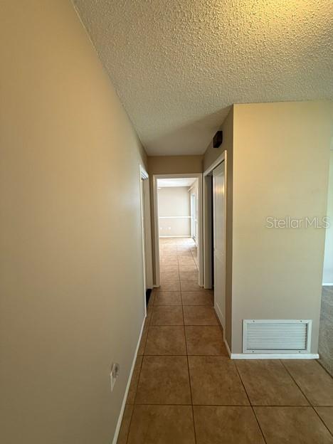 GLEN OAKS COUNTRY CLUB ESTATES - Residential Lease