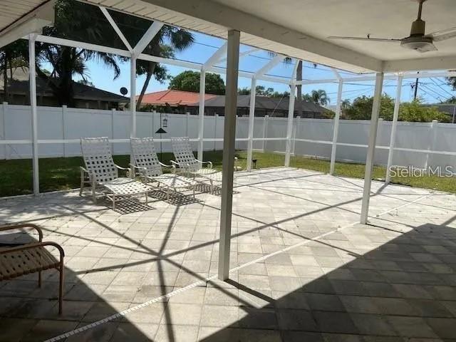 GLEN OAKS COUNTRY CLUB ESTATES - Residential Lease
